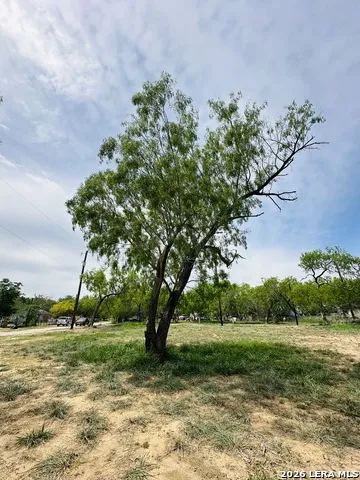 TBD E 2nd Elmendorf, TX 78112