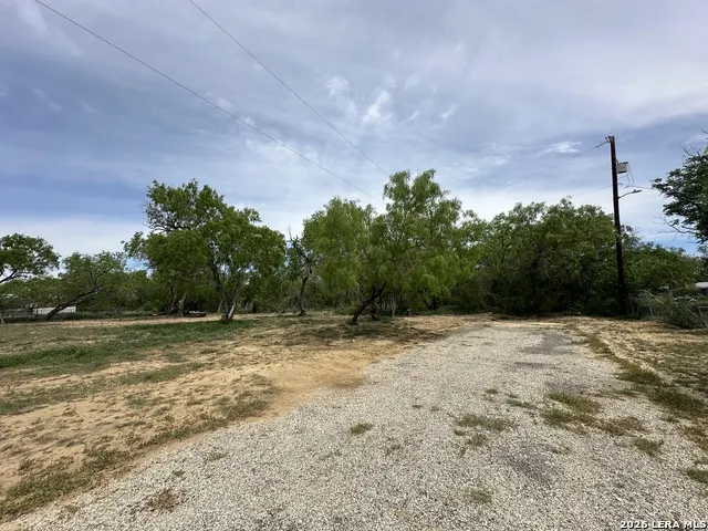 TBD E 2nd Elmendorf, TX 78112