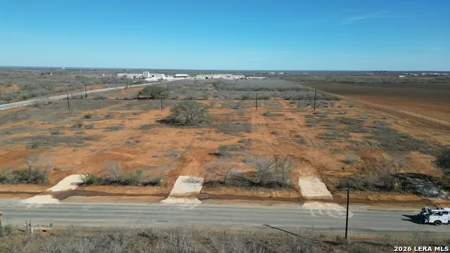 1591 County Road 422 Pleasanton, TX 78064
