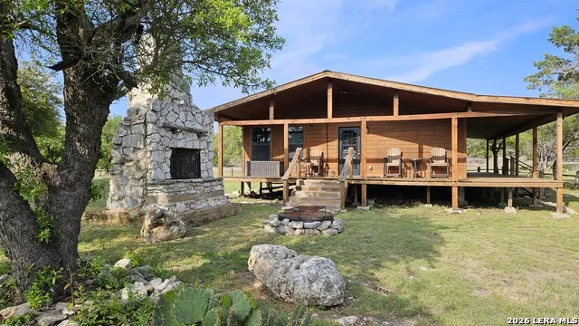 11695 COUNTY ROAD 350 Barksdale, TX 78828