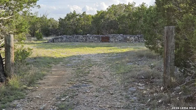 11695 COUNTY ROAD 350 Barksdale, TX 78828