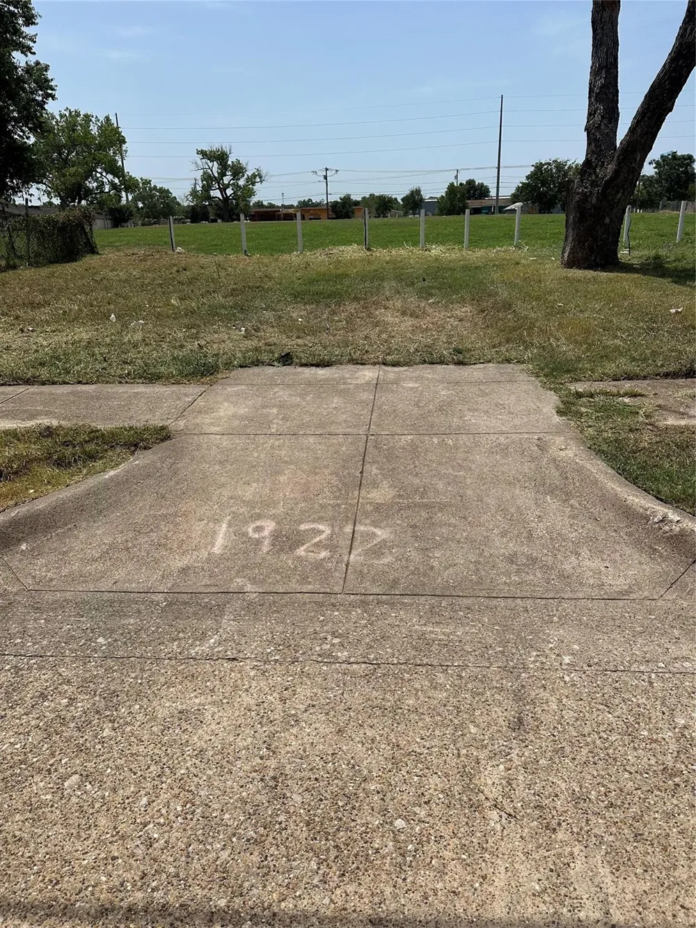 1922 Pueblo Street Dallas, TX 75212