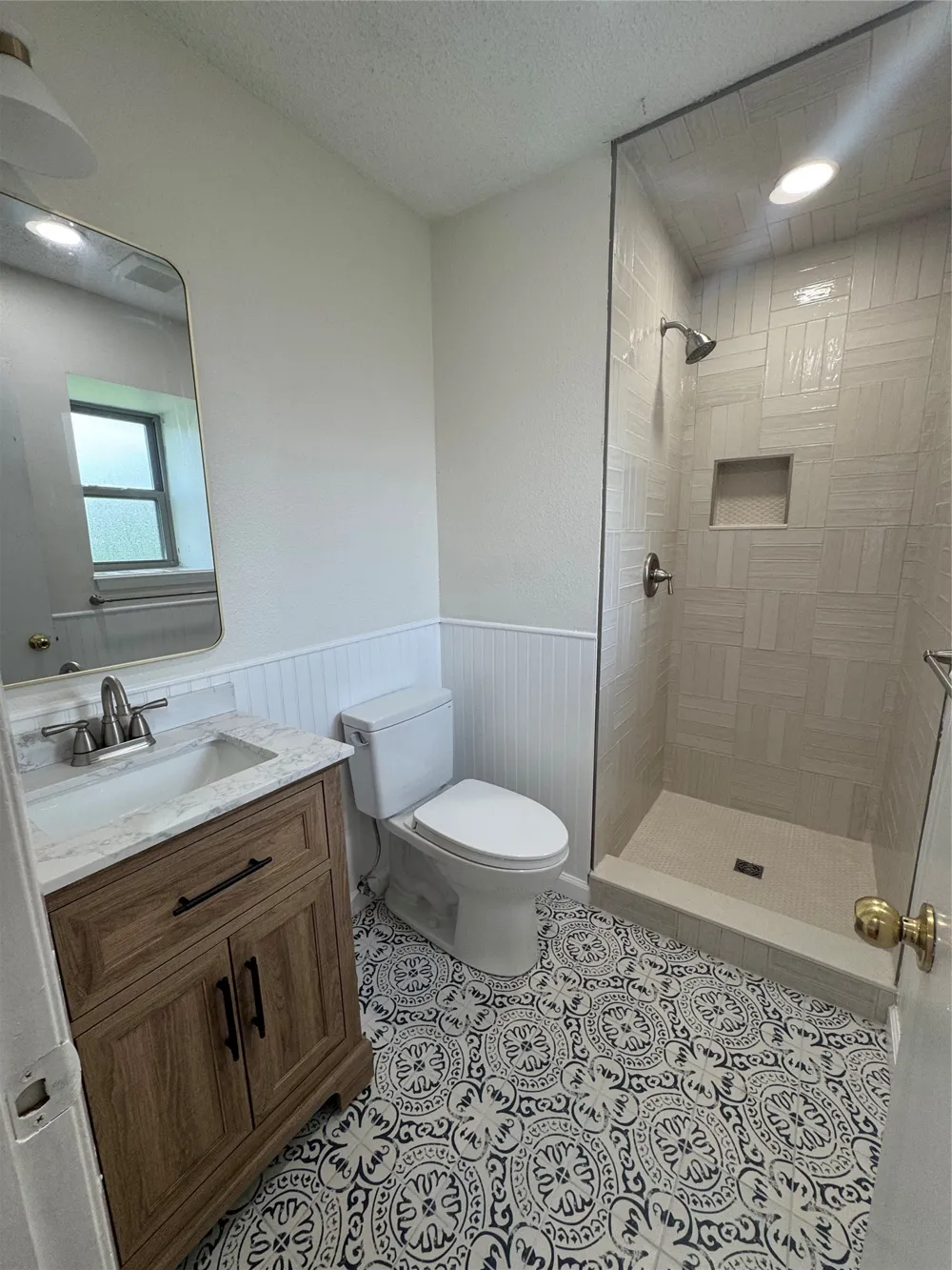 9519 Westpark Drive Benbrook, TX 76126