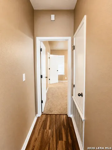 9006 Pinseeker Selma, TX 78154