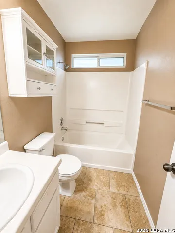 9006 Pinseeker Selma, TX 78154