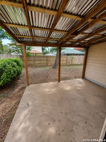 9006 Pinseeker Selma, TX 78154
