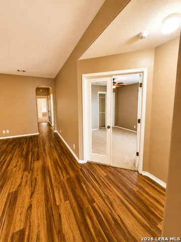 9006 Pinseeker Selma, TX 78154