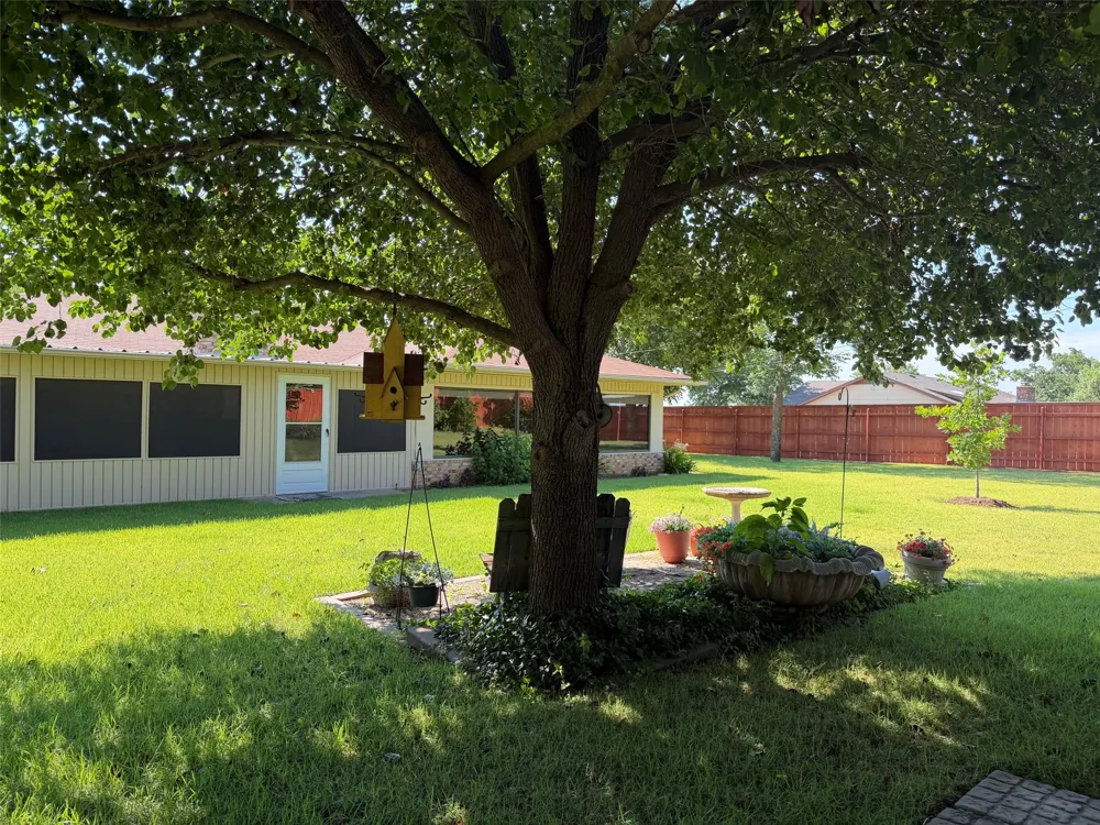 1016 Cliff Drive Graham, TX 76450