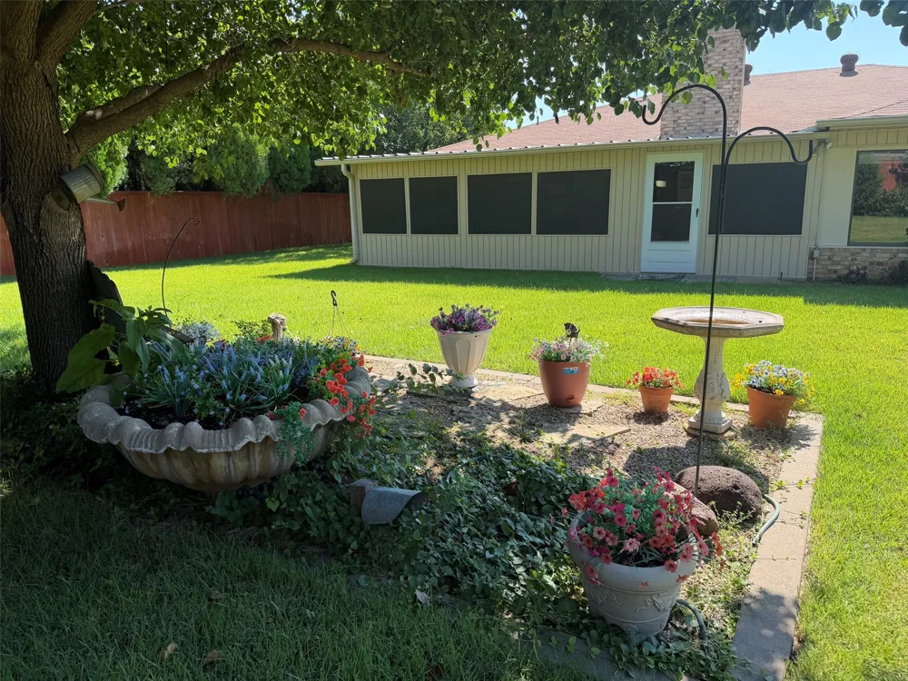1016 Cliff Drive Graham, TX 76450