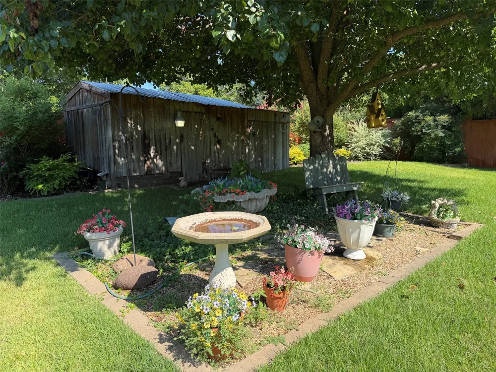 1016 Cliff Drive Graham, TX 76450