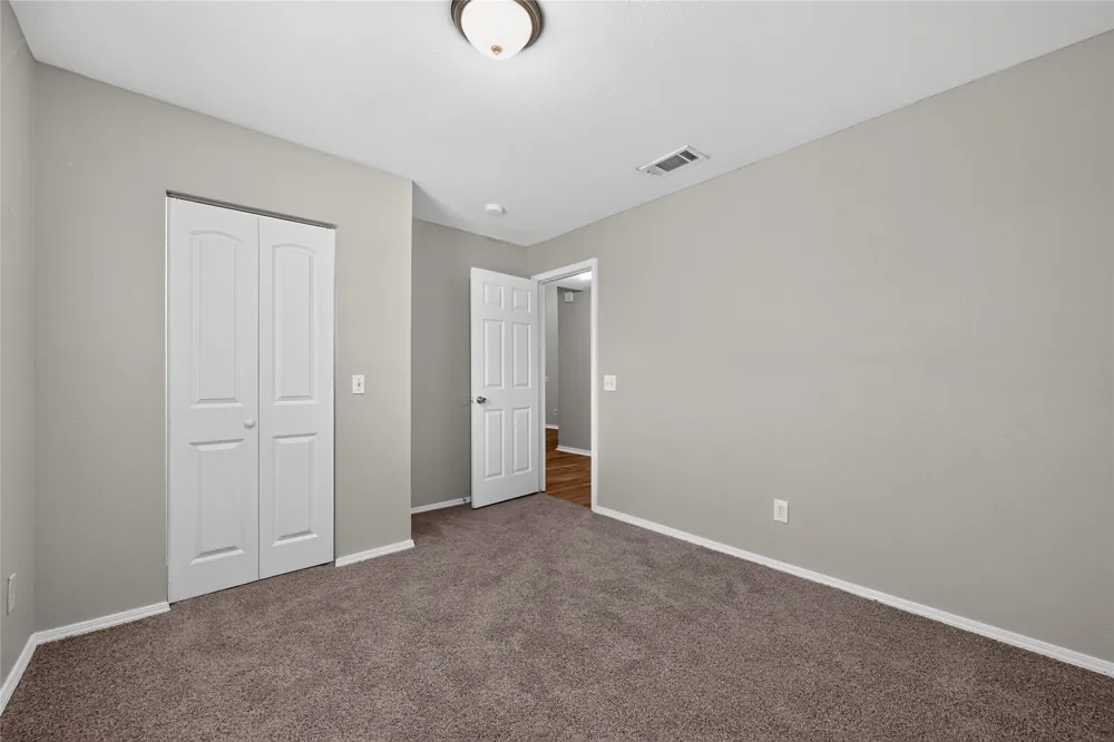226 Cliff Heights Circle Dallas, TX 75241