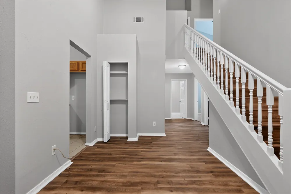 226 Cliff Heights Circle Dallas, TX 75241