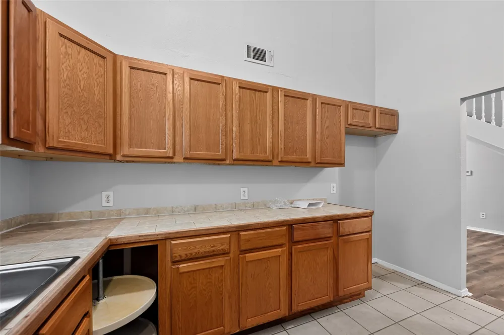 226 Cliff Heights Circle Dallas, TX 75241