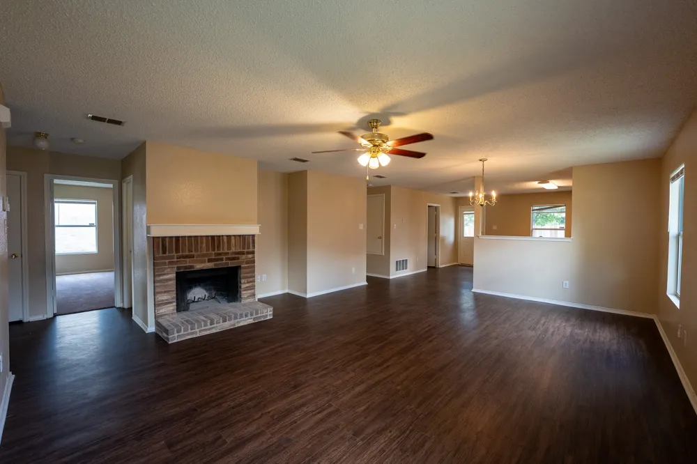 3841 Meredith Lane Balch Springs, TX 75180