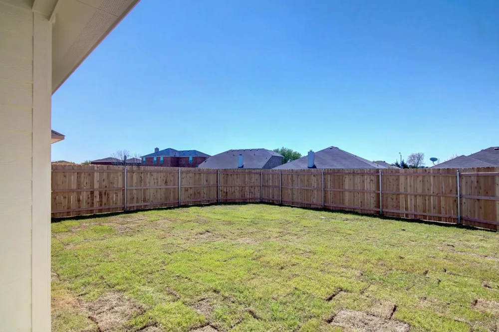 2038 Dyer Drive Lancaster, TX 75146
