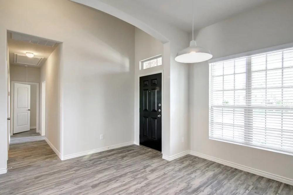 2038 Dyer Drive Lancaster, TX 75146
