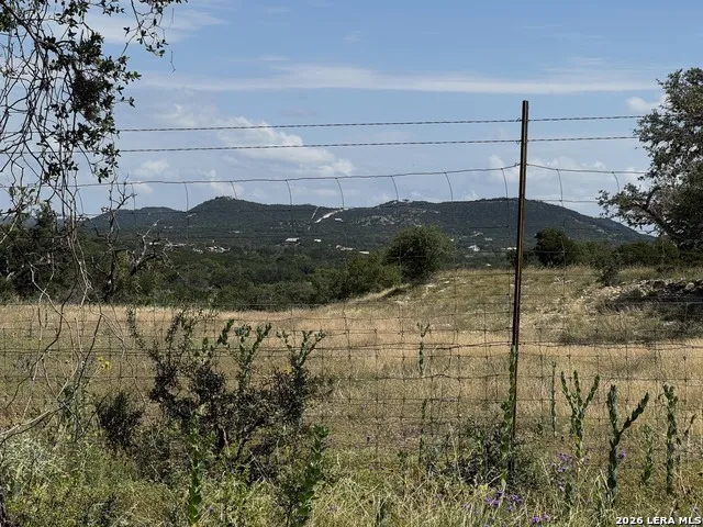 1864 Panther Hollow Bandera, TX 78003
