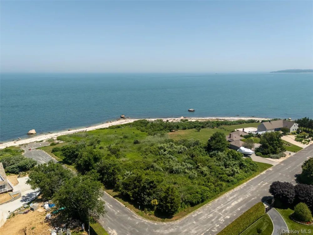 1890 Lands End Road Orient Point, NY 11957