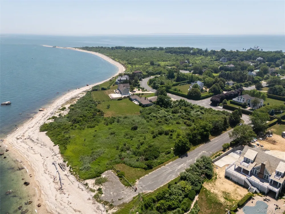 1890 Lands End Road Orient Point, NY 11957
