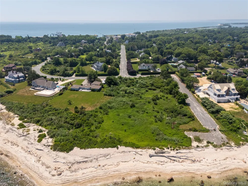 1890 Lands End Road Orient Point, NY 11957