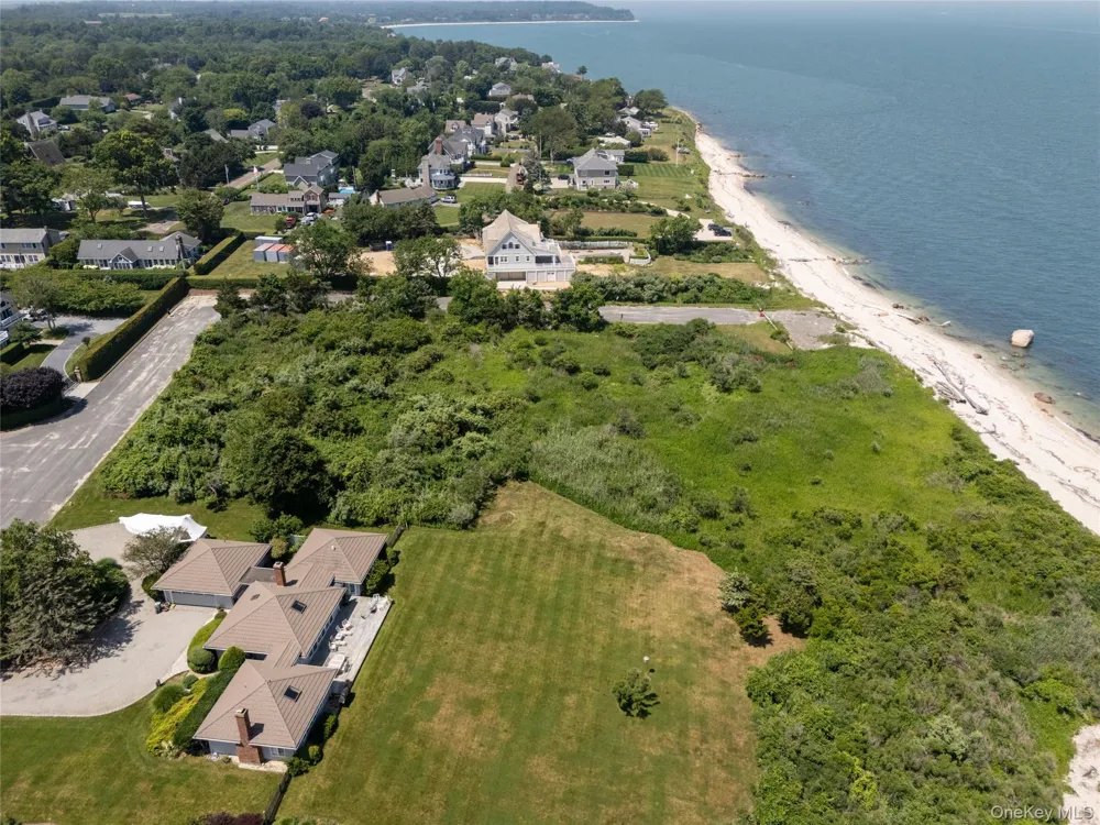 1890 Lands End Road Orient Point, NY 11957