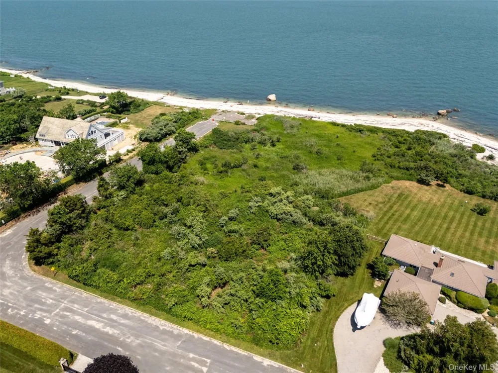 1890 Lands End Road Orient Point, NY 11957