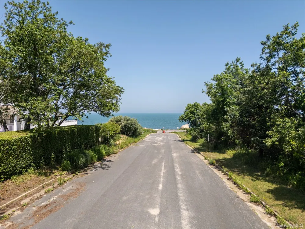 1890 Lands End Road Orient Point, NY 11957