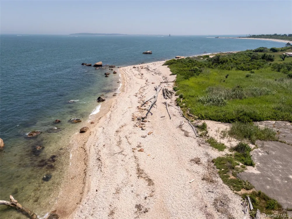1890 Lands End Road Orient Point, NY 11957