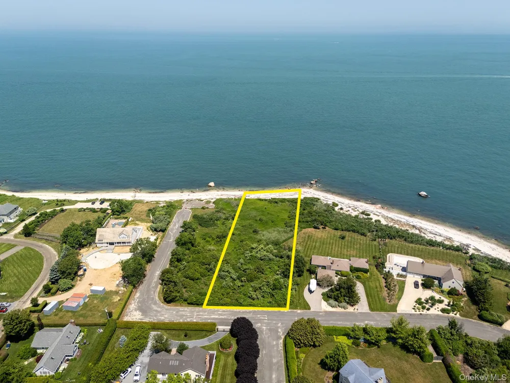 1890 Lands End Road Orient Point, NY 11957