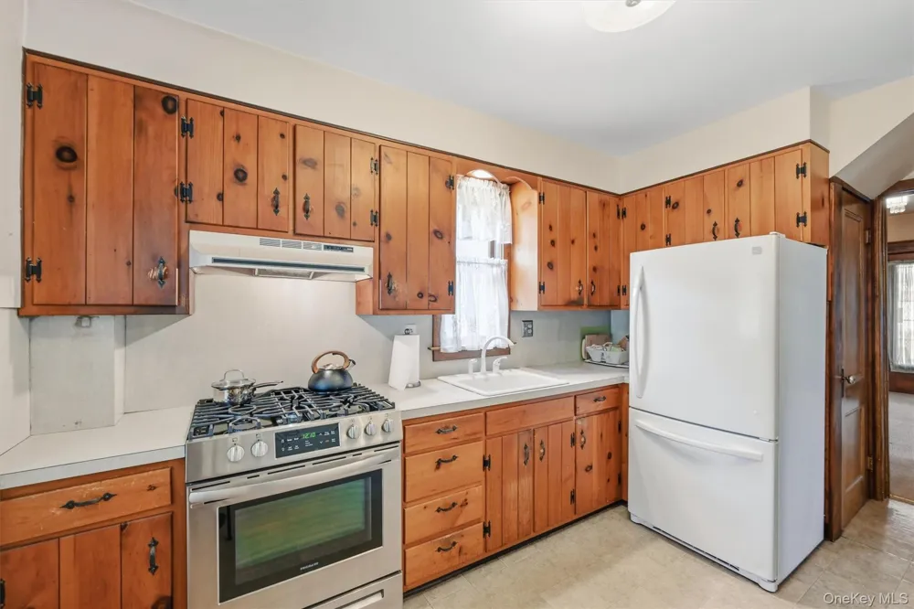17 Kellogg Avenue Port Jervis, NY 12771
