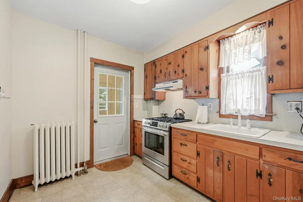 17 Kellogg Avenue Port Jervis, NY 12771