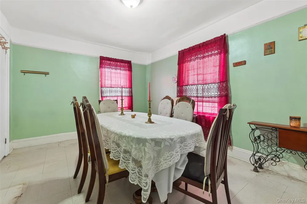 112-17 201st Street Saint Albans, NY 11412