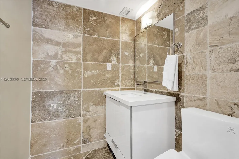 9225 Collins Ave #1402 Surfside, FL 33154