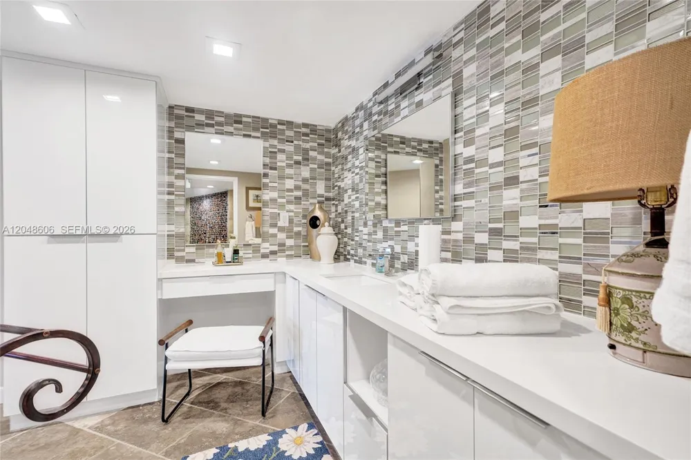 9225 Collins Ave #1402 Surfside, FL 33154