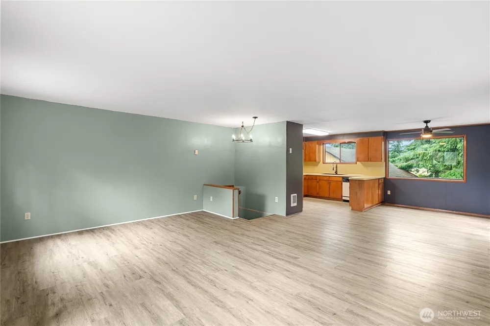 236 E Woodhill Avenue Westport, WA 98595