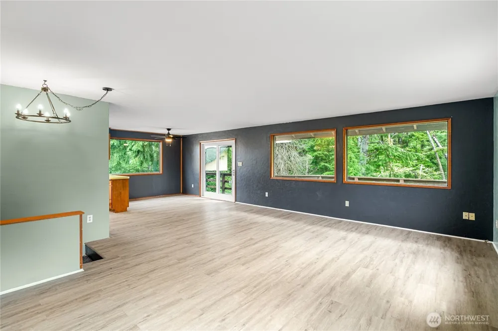 236 E Woodhill Avenue Westport, WA 98595