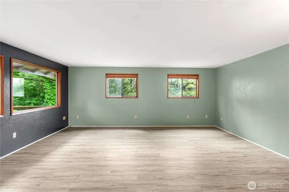 236 E Woodhill Avenue Westport, WA 98595