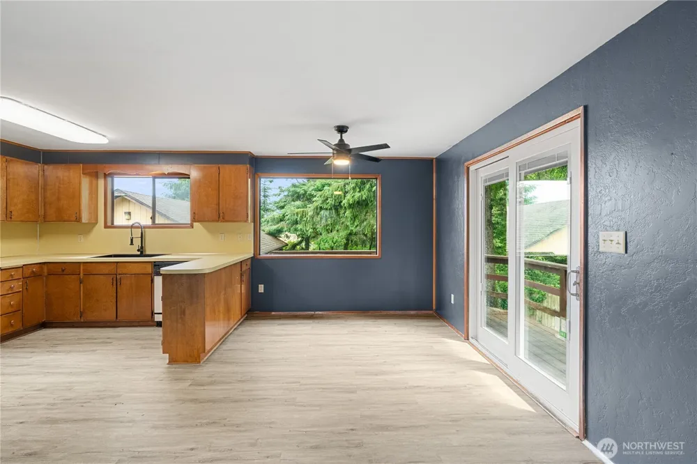 236 E Woodhill Avenue Westport, WA 98595