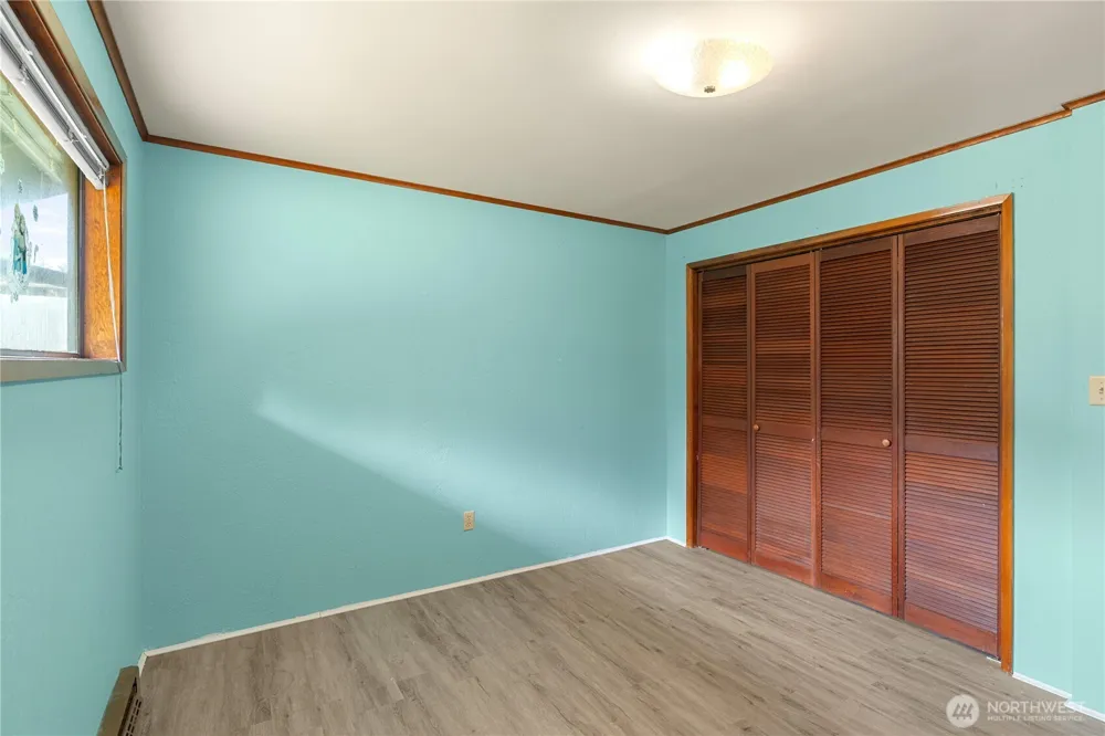 236 E Woodhill Avenue Westport, WA 98595
