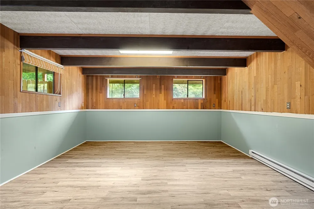 236 E Woodhill Avenue Westport, WA 98595