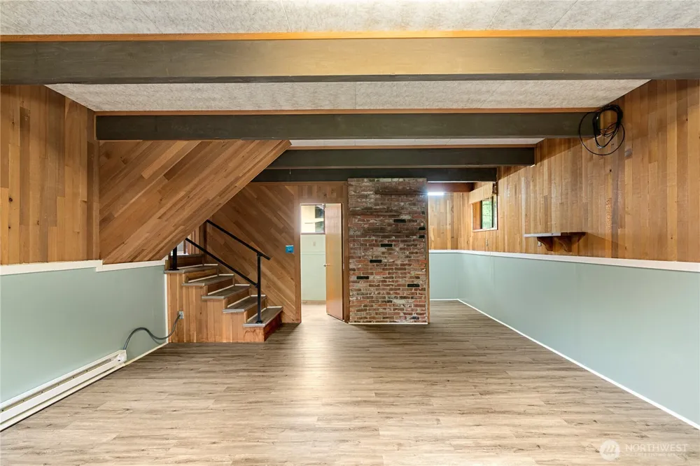 236 E Woodhill Avenue Westport, WA 98595