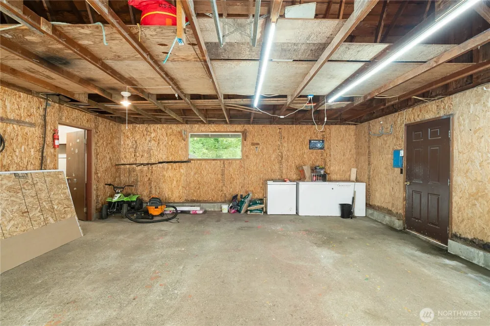 236 E Woodhill Avenue Westport, WA 98595