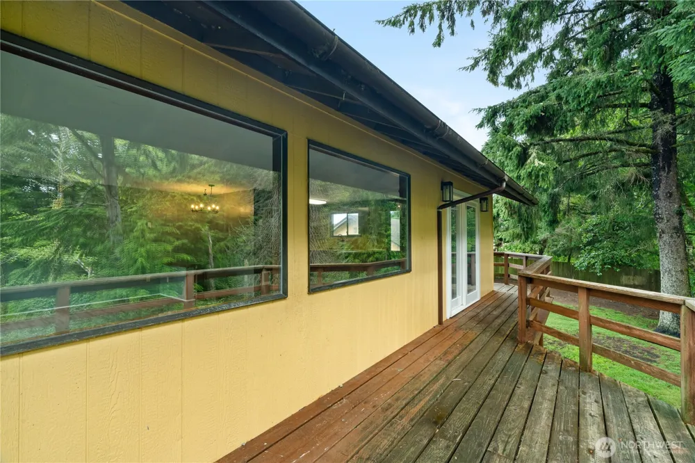 236 E Woodhill Avenue Westport, WA 98595