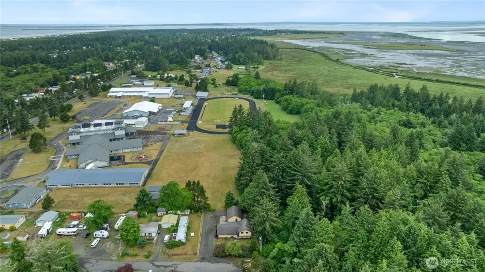 236 E Woodhill Avenue Westport, WA 98595