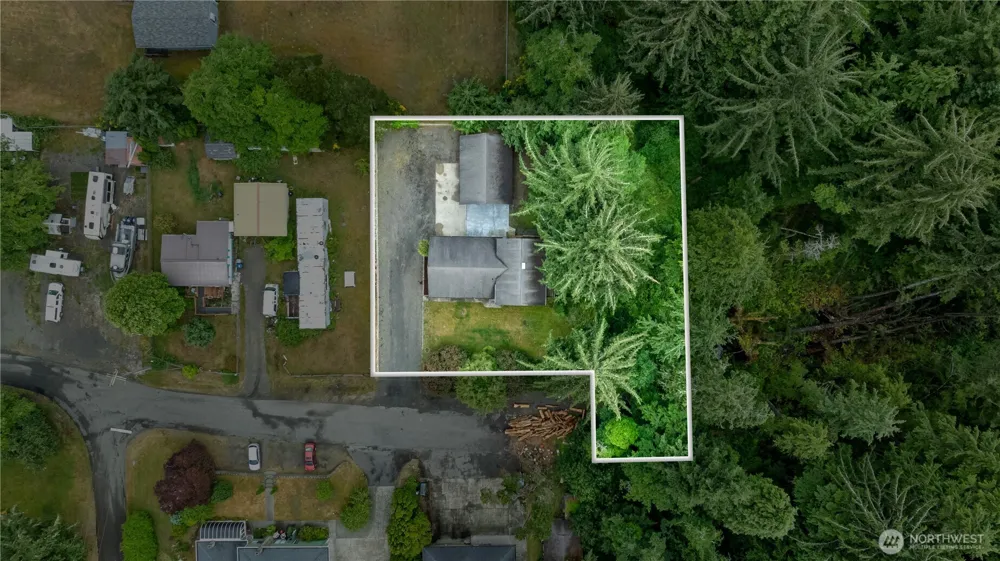 236 E Woodhill Avenue Westport, WA 98595