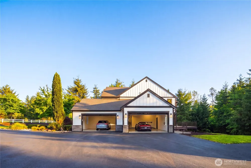 22439 SE 313th Place Black Diamond, WA 98010