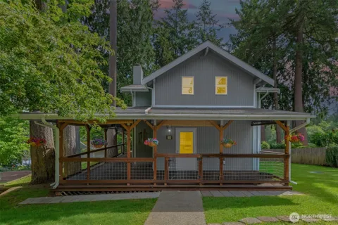 390 E Lakeshore Drive