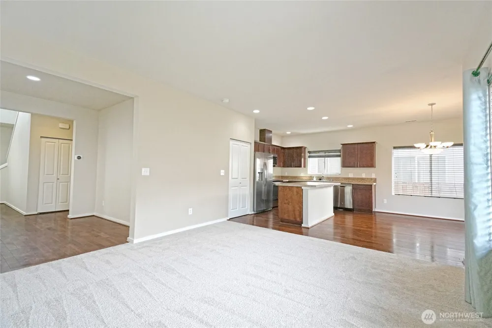 4241 R STREET NE Auburn, WA 98002