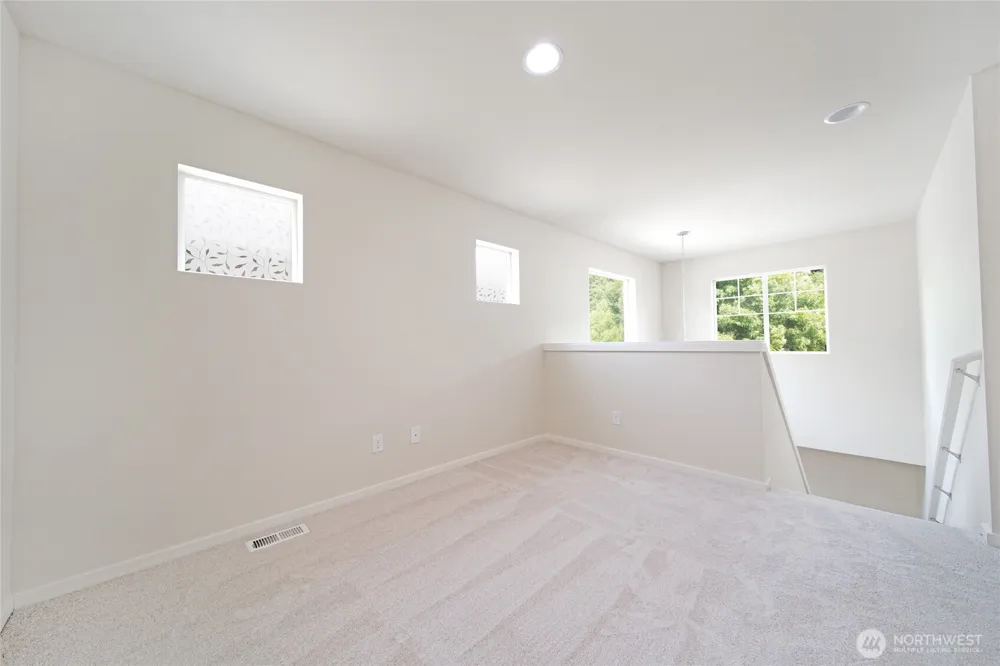 4241 R STREET NE Auburn, WA 98002