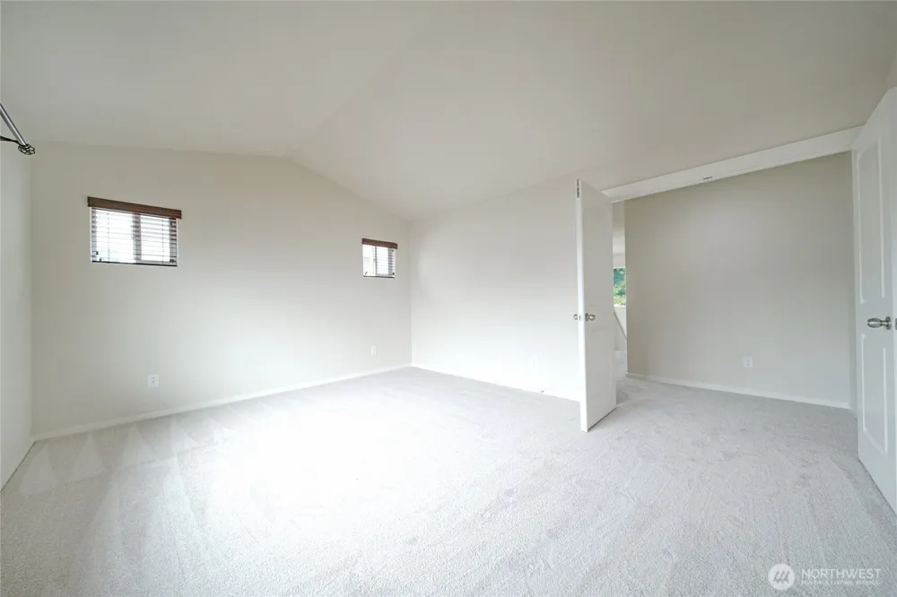 4241 R STREET NE Auburn, WA 98002